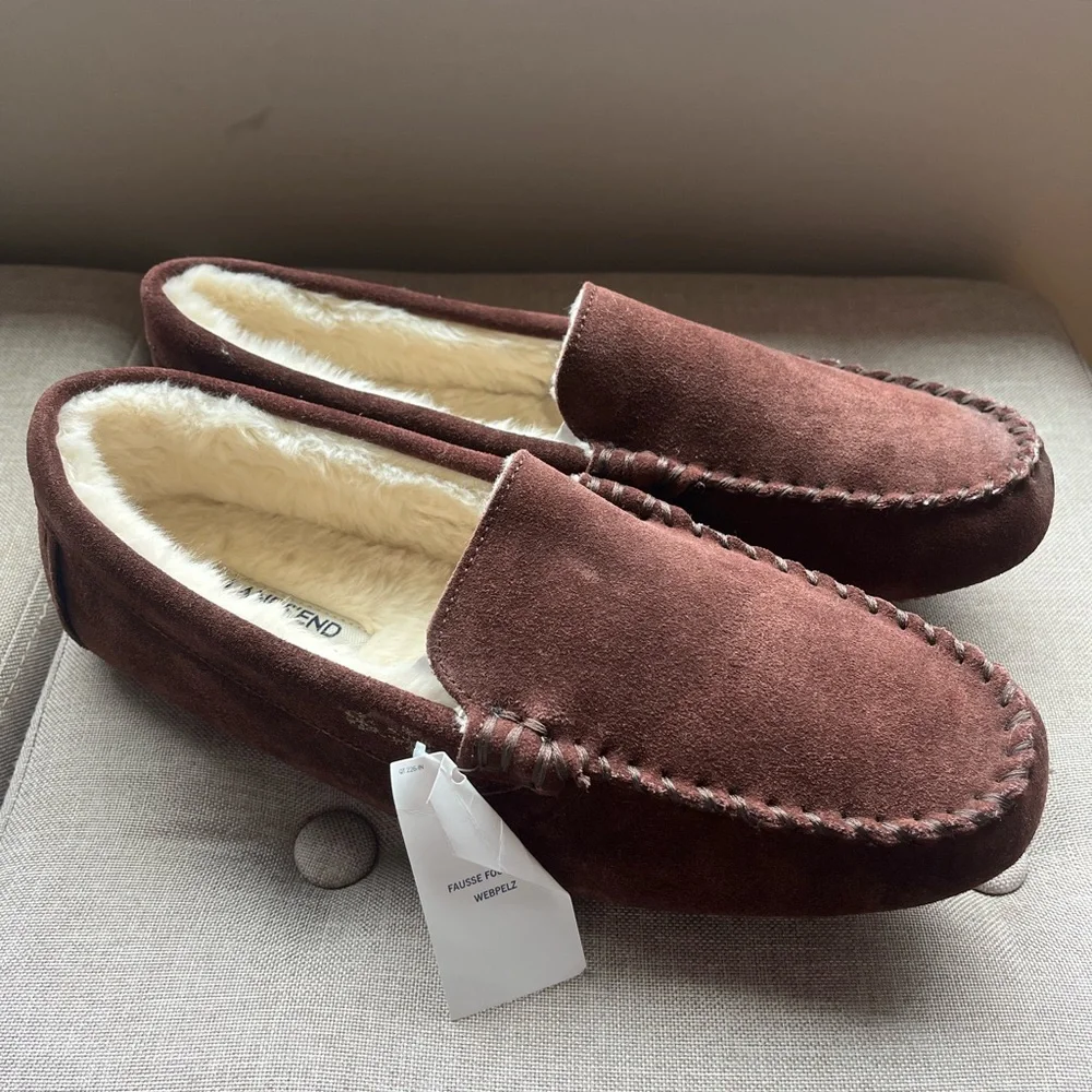 Lands’ End Women’s Suede Moccasin Slippers - Picture 3 of 6